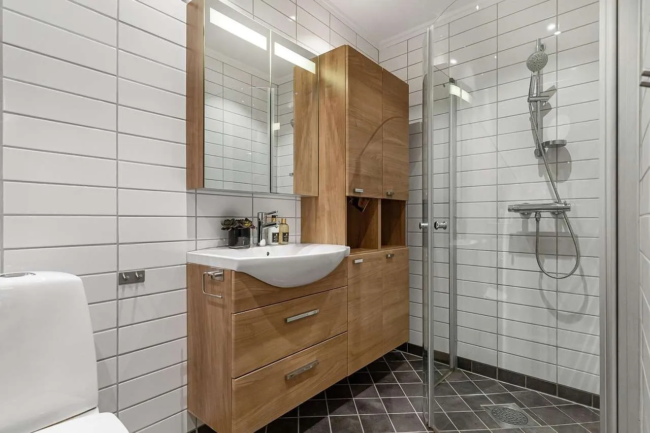 Bathroom Tile: Styles, Care & Installation Tips